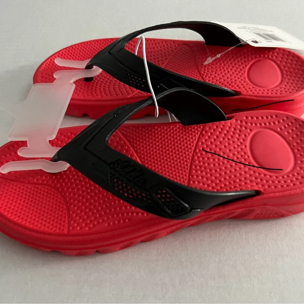 NWT MomentumBrands Flip Flop For Boy Red/Black Size US 32 1.5 7/9in./ 20cm.Beach